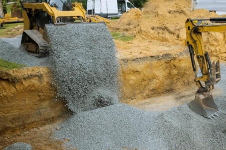 Remblaiement ou d&eacute;blaiement, quelle technique pour votre terrain ?